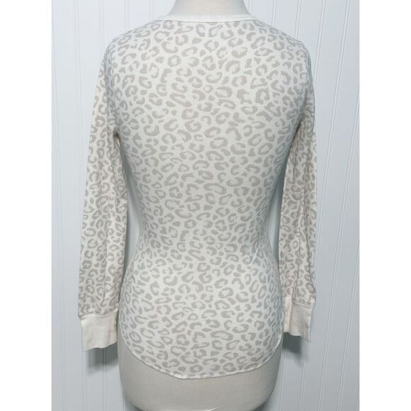 Old Navy Women's Leopard Print Long Sleeve Thermal‎ Top Cream White Size Small - Picture 5 of 9